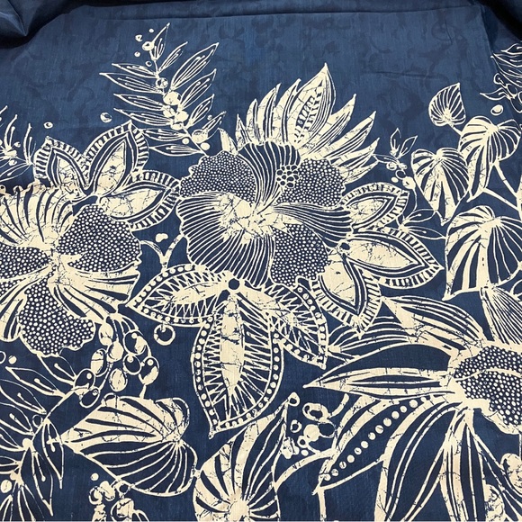 Blue & White Floral Border Fabric - Gallery Division of Couleur Int’l Ltd. - Picture 4 of 5